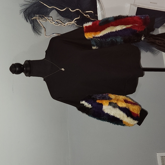 Oversized Medium Sweatshirt - Picture 8 of 8